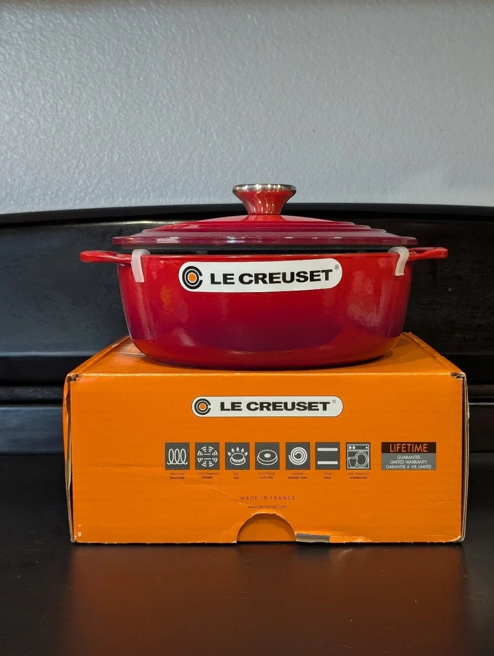 Le Creuset 2.75 Qt. Classic Enameled Cast Iron Shallow Round Dutch Oven - Cerise